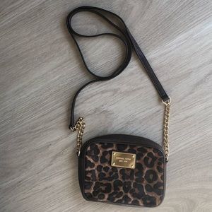 Cheetah print cross body bag
